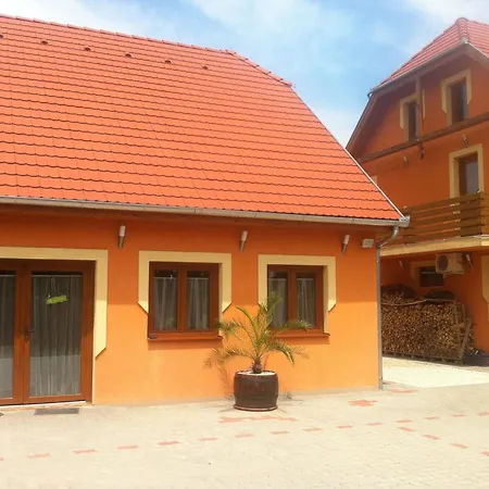 Guest house Bibic Vendeghazak Nagybajom