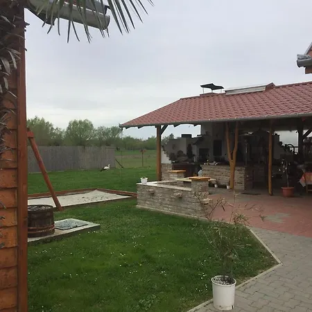 Konukevi Bibic Vendeghazak Nagybajom