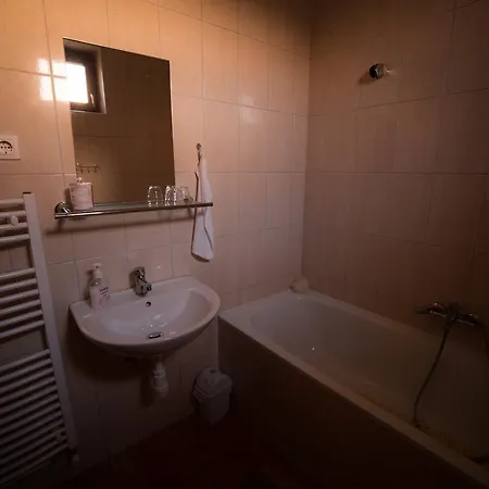 Bibic Vendeghazak Konukevi