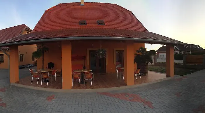 Konukevi Bibic Vendeghazak