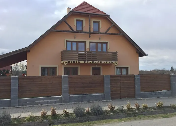 Bibic Vendeghazak Konukevi Nagybajom