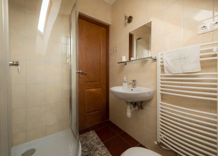 Bibic Vendeghazak Konukevi 3*