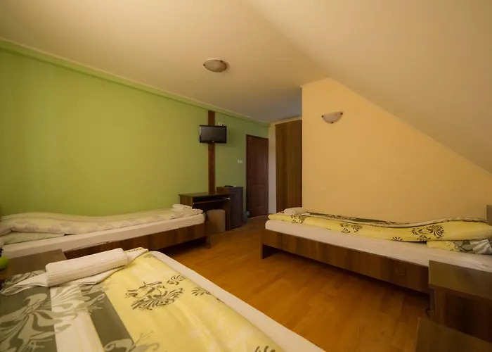 Bibic Vendeghazak Konukevi 3*
