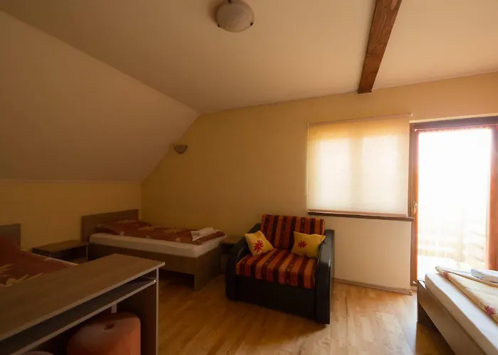 Bibic Vendeghazak Konukevi 3*